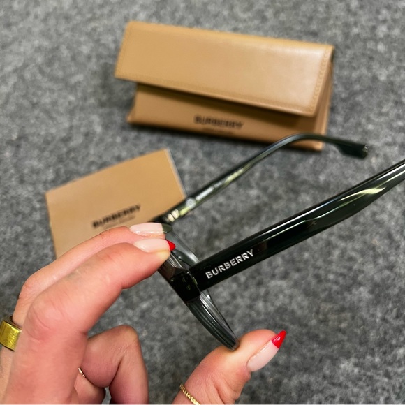 Burberry Glasses - Picture 4 of 7